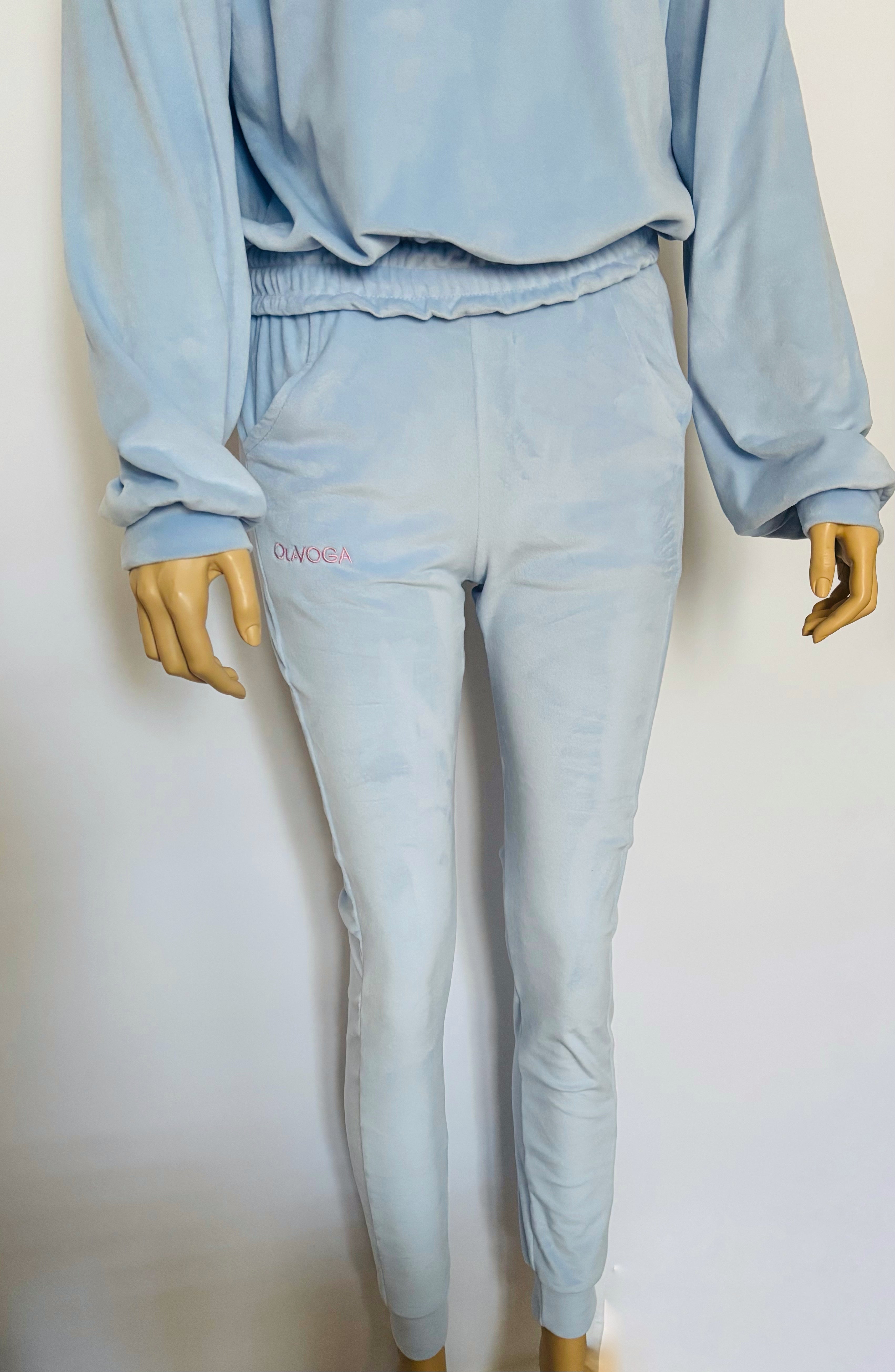 KOMPLET DAMSKI OLAVOGA NEROLI 2026